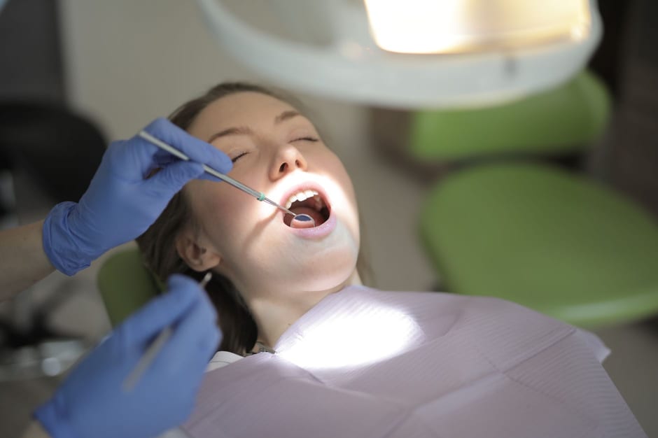 라미네이트 수명과 재시술, 치아는 괜찮을까 관련 치아 검진 (참고 이미지)