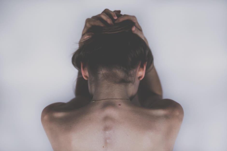 통증의학과 정형외과 재활의학과 차이, 어디부터 가야 할까 관련 척추 모형 (참고 이미지)